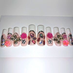Hand crafted custom design 10pc french tip press on nails sz medium